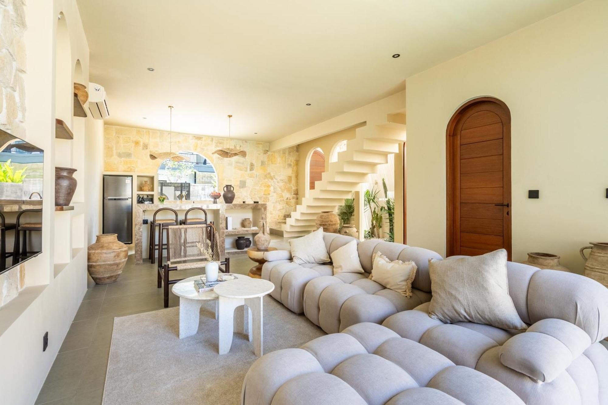 Amani 3 New, Luxury, Mediterranean, Private Pool, * Canggu
