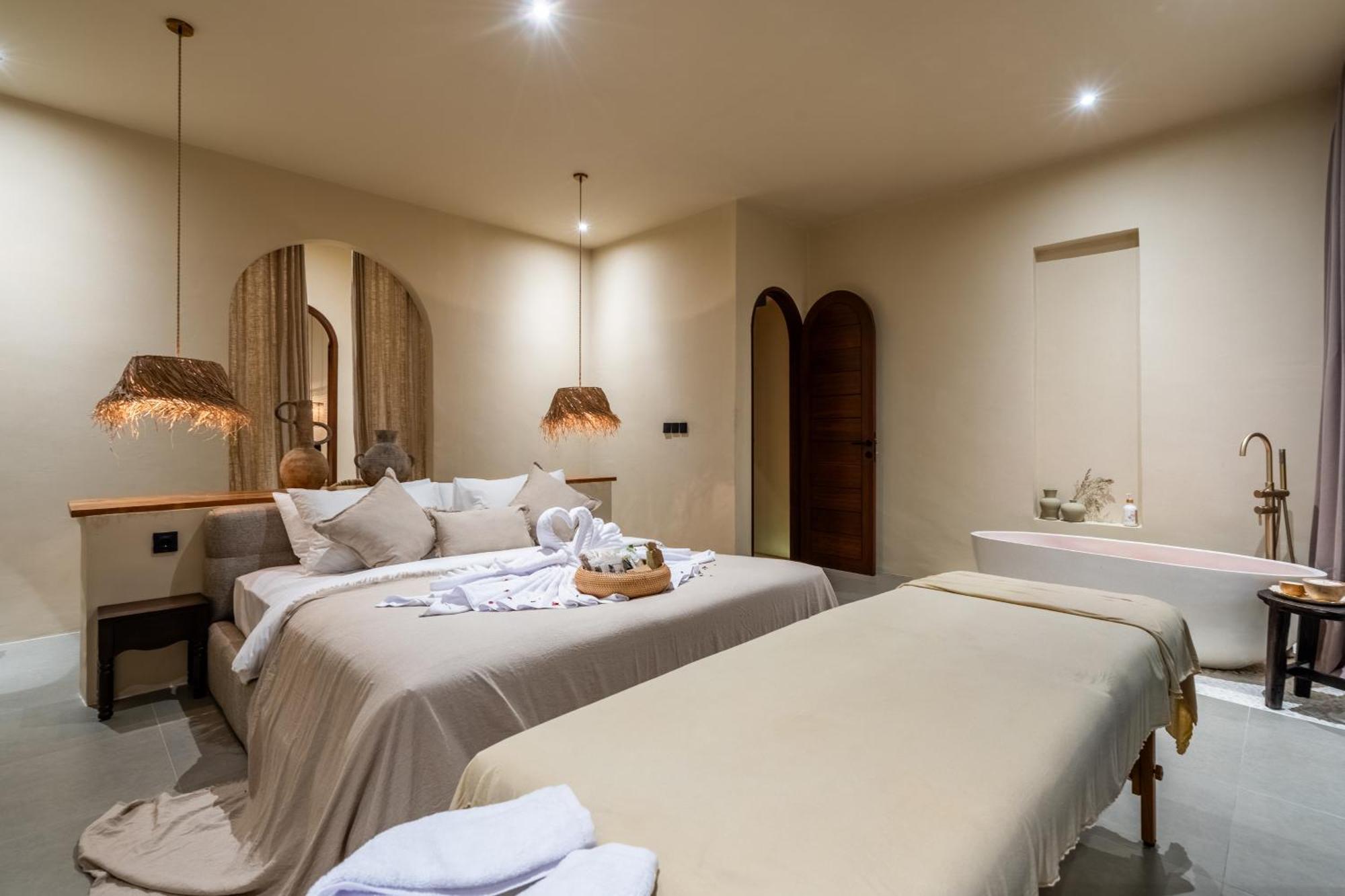 Amani 3 New, Luxury, Mediterranean, Private Pool, * Canggu